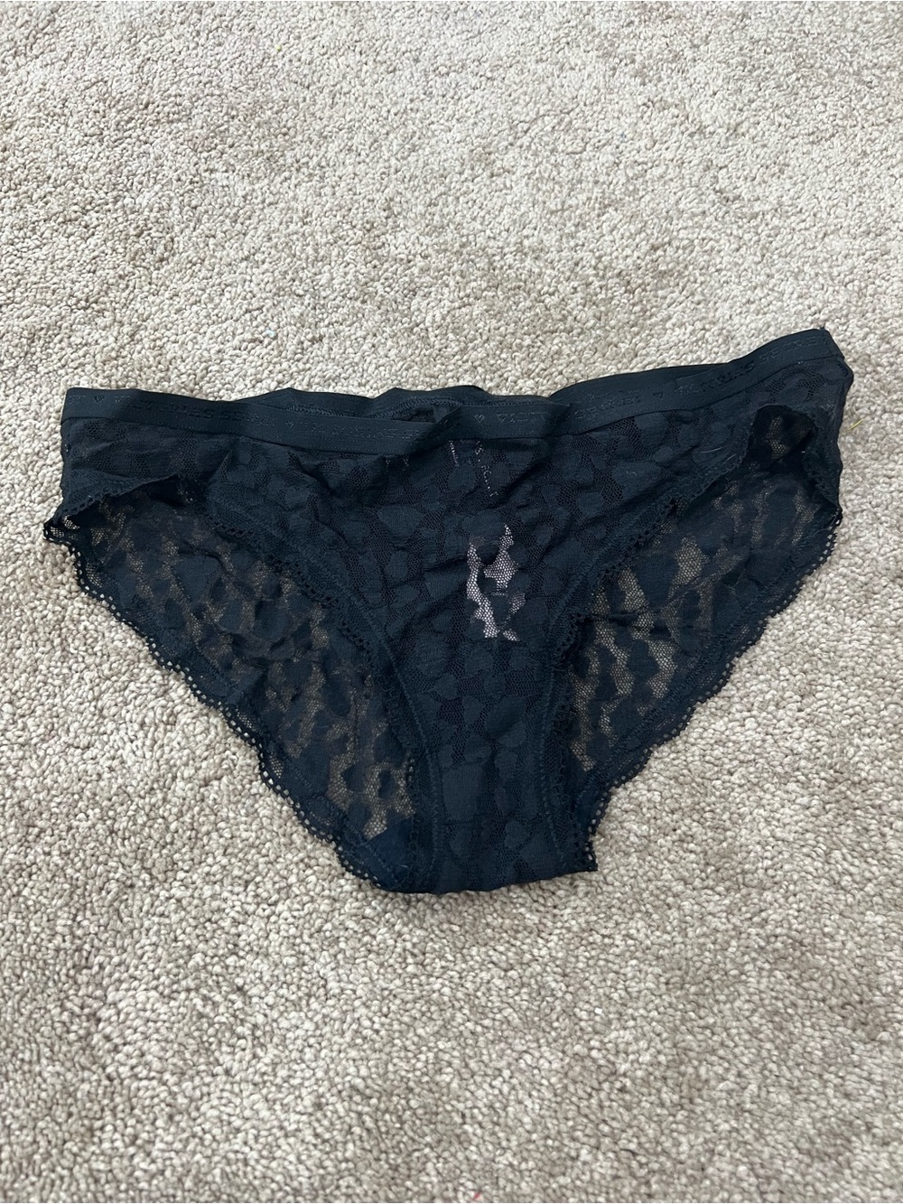 NWT Vs Victoria’s Secret Black heart Lace Women's Bikini panty size medium